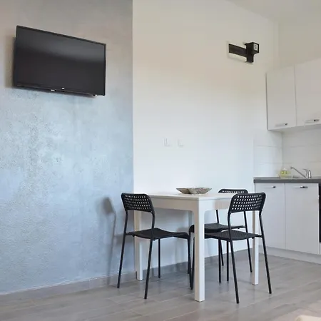 Studio Apartman Gili *
