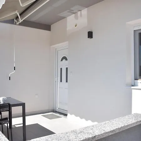 Studio Apartman Gili Apartment Kastela