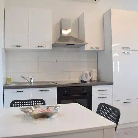 Studio Apartman Gili Apartment Kastela