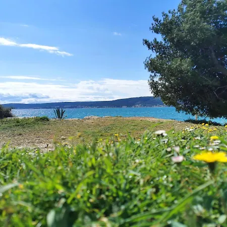 Studio Apartman Gili * Kastela